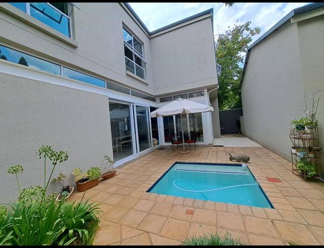 3 BEDROOM PROPERTY TO RENT IN BROOKLYN